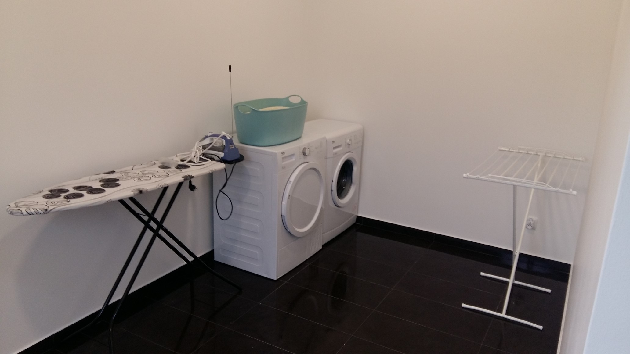 SIMSERWIS HOUSE - Kwatery i pokoje do wynajęcia